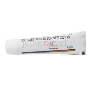 タクファ 軟膏,タクロリムス　0.03% w/w, 軟膏10g, 製造元：Intas Pharma, チューブ表面